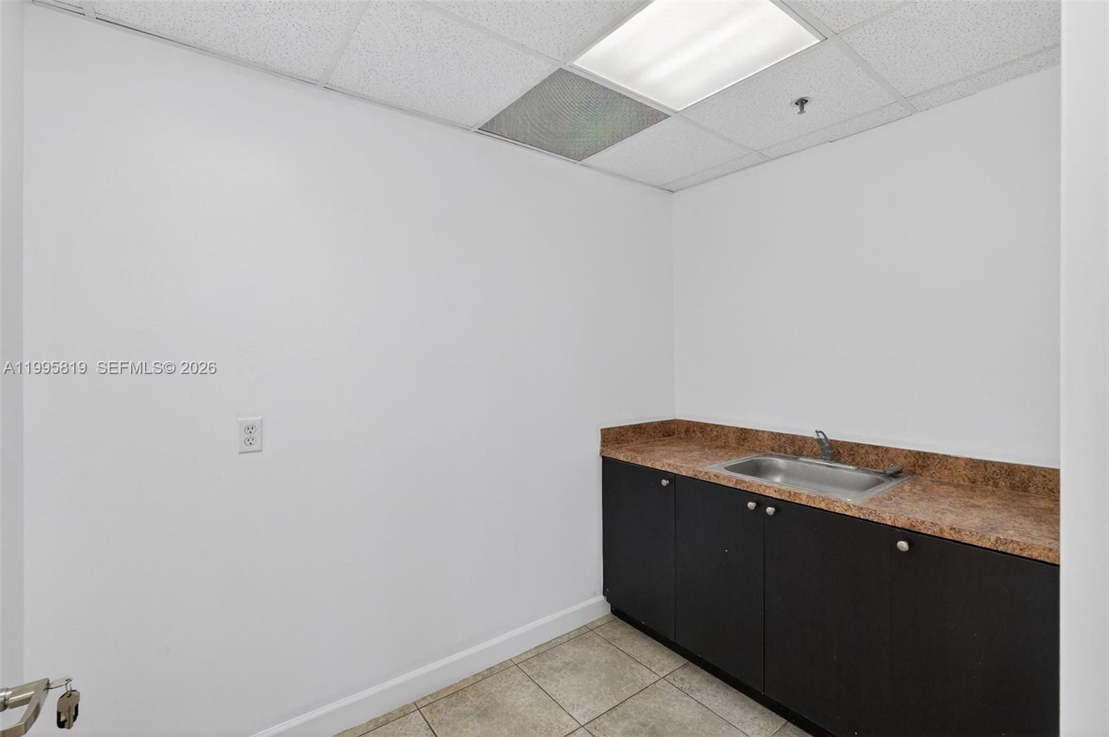 12550 Biscayne Blvd 504 Property Photo 8