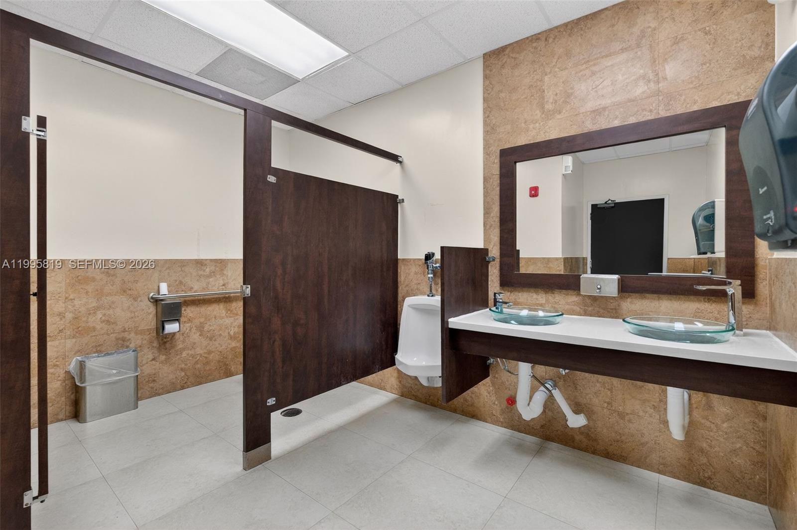 12550 Biscayne Blvd 504 Property Photo 10