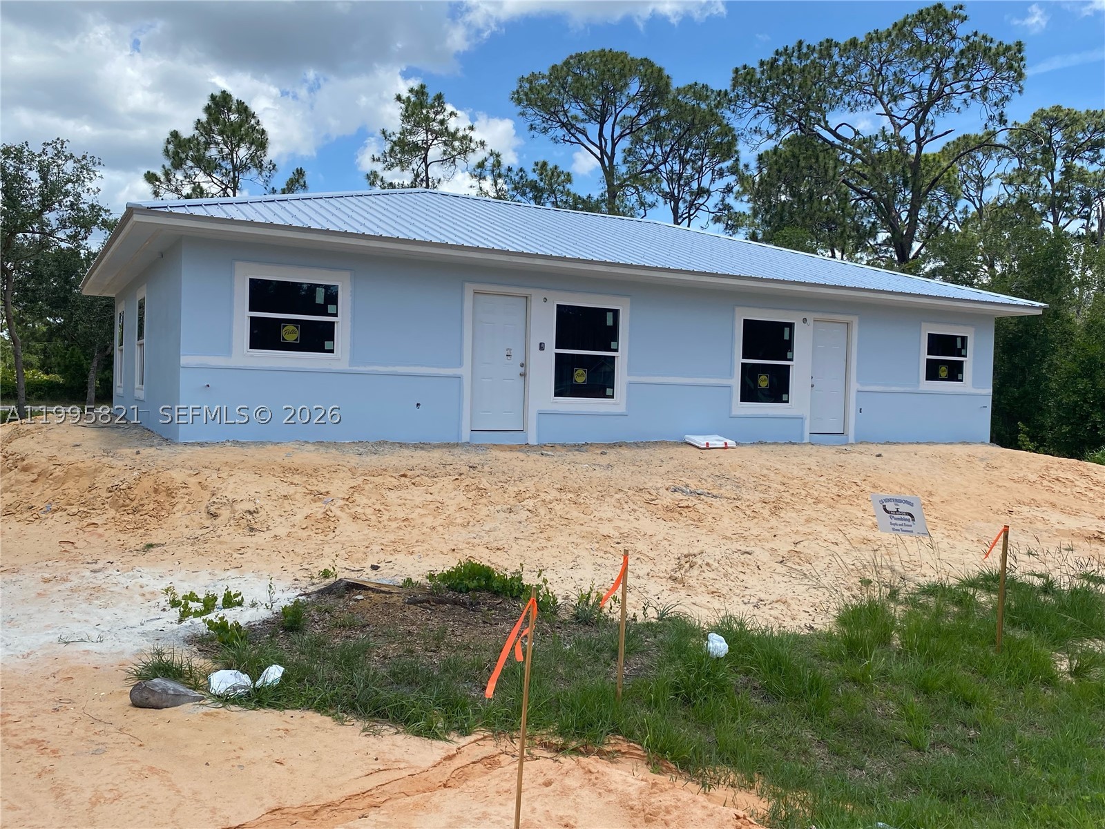 2424 Wolf Creek Rd Property Photo 1