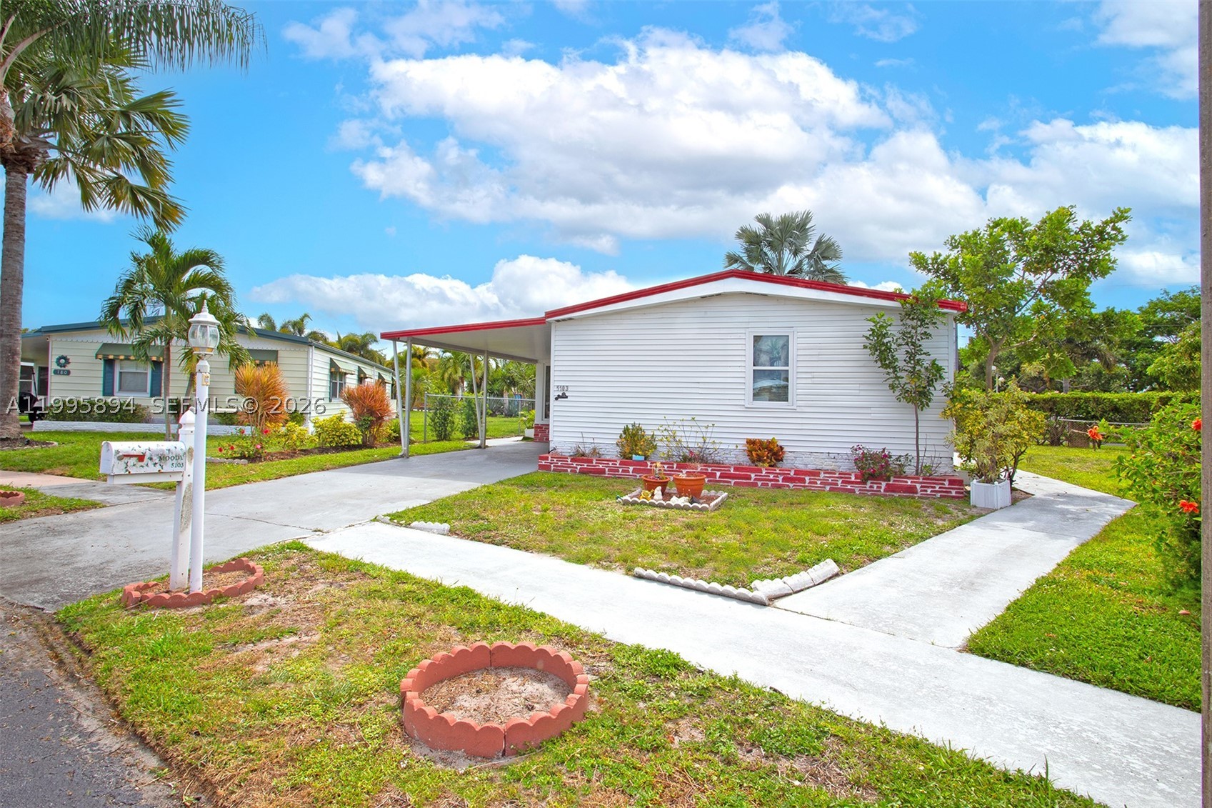 5103 Nw 1st Way Property Photo 1