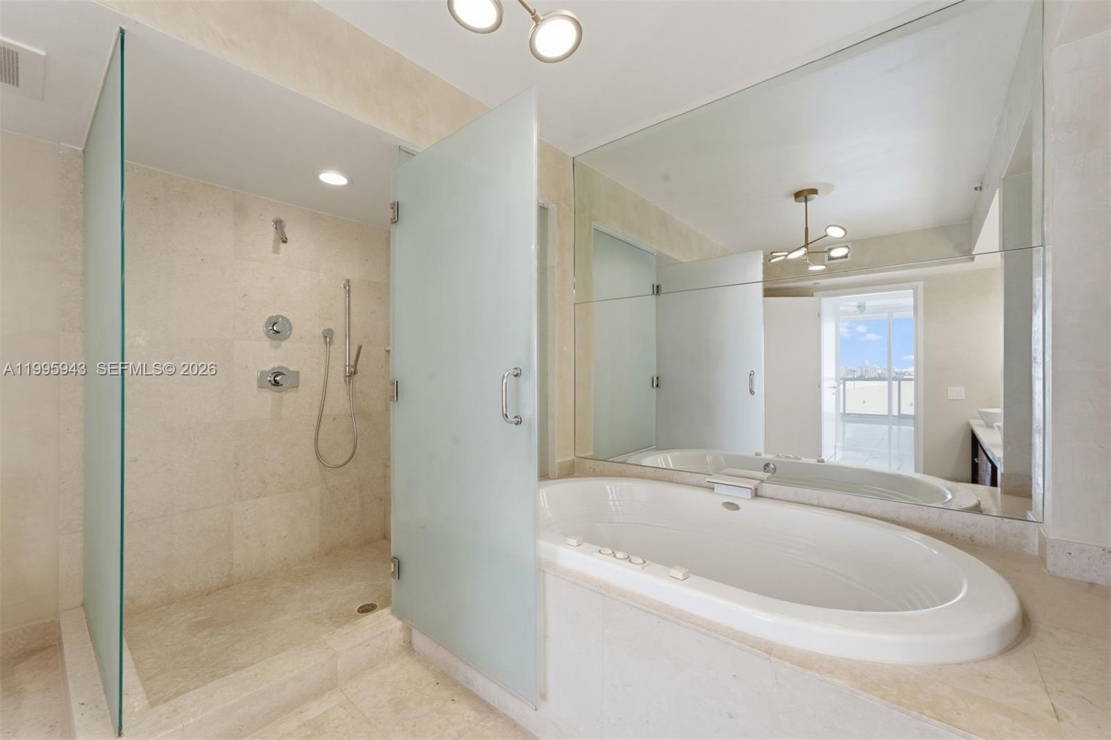 450 Alton Rd 910 Property Photo 17