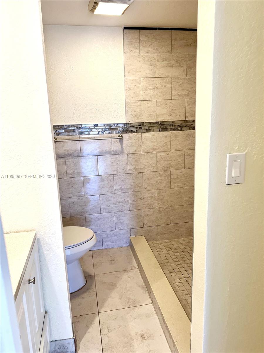 4848 Nw 24th Ct 325 Property Photo 13