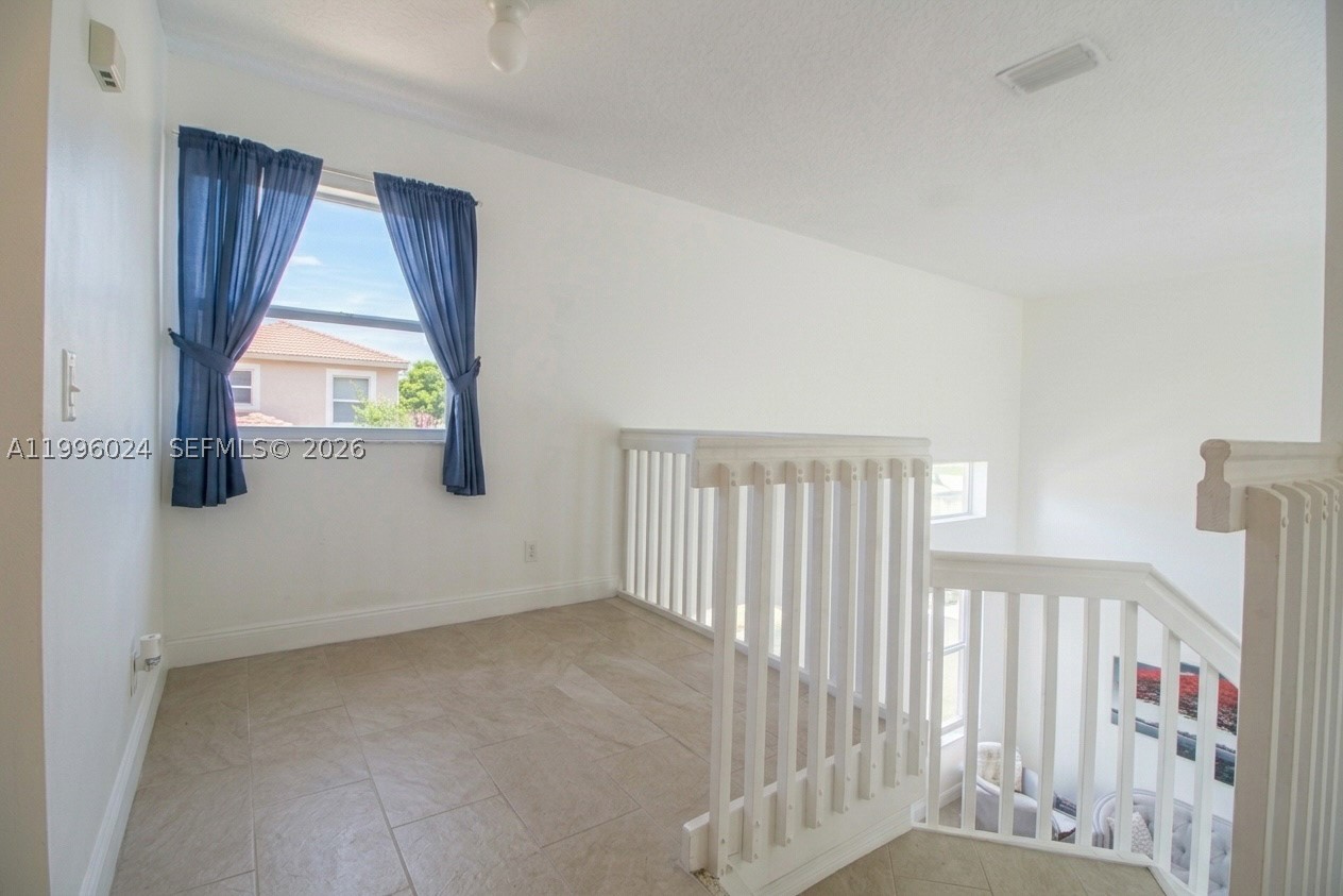 1910 Se 14th Cir Property Photo 21