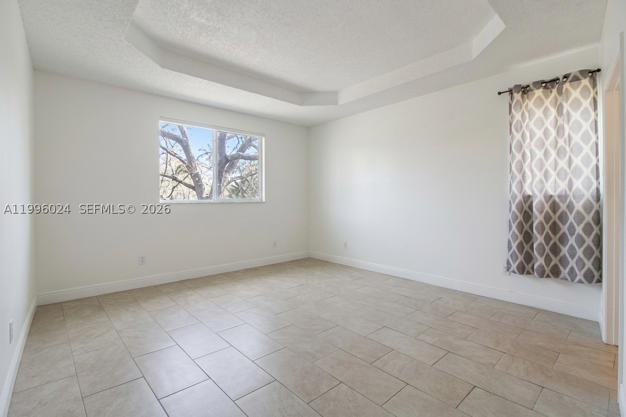 1910 Se 14th Cir Property Photo 28
