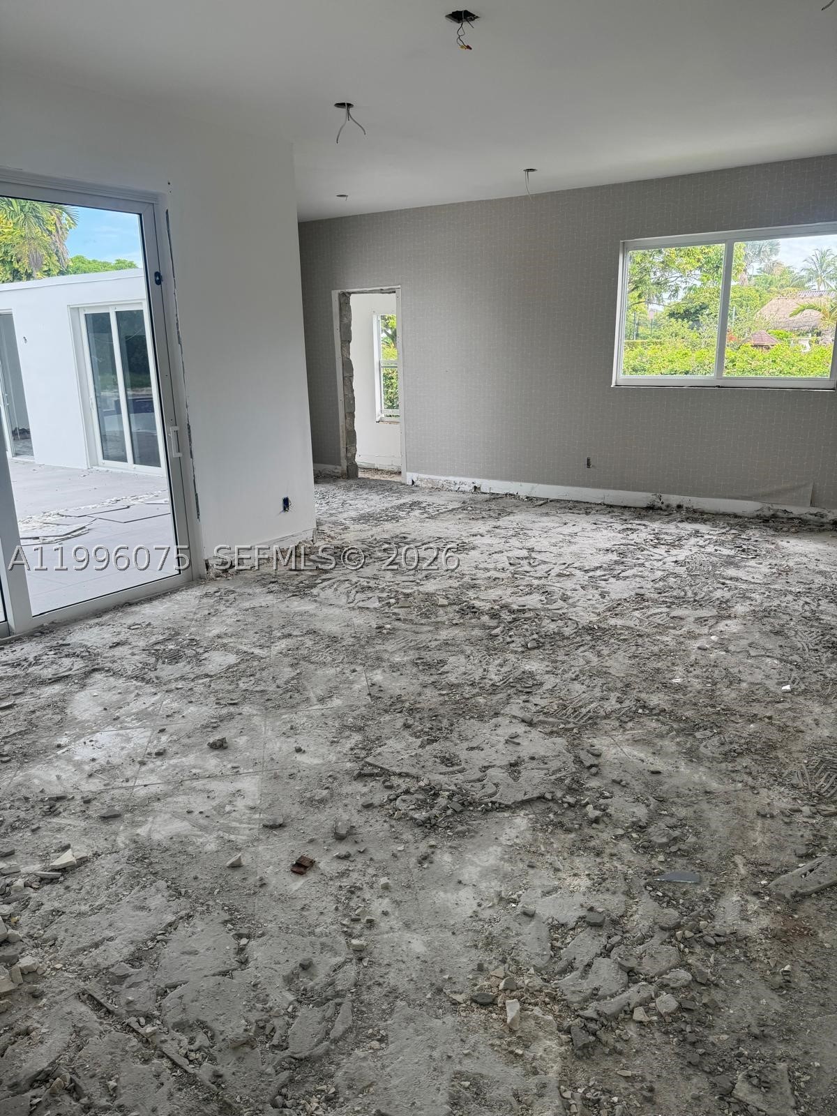 290 Nw 125th Ave Property Photo 1
