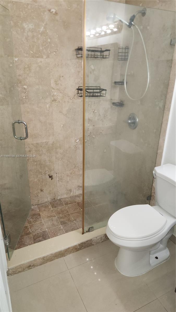 210 E Palm Cir E Property Photo 18