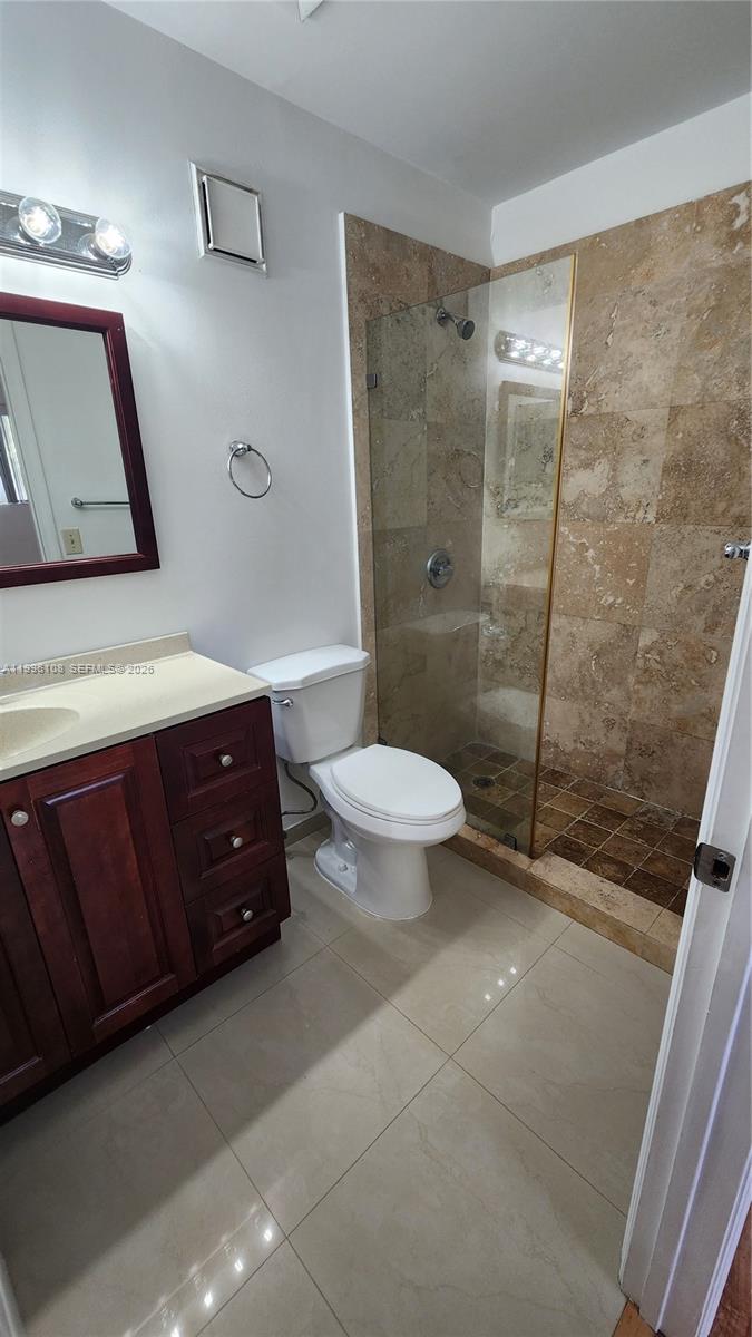 210 E Palm Cir E Property Photo 20