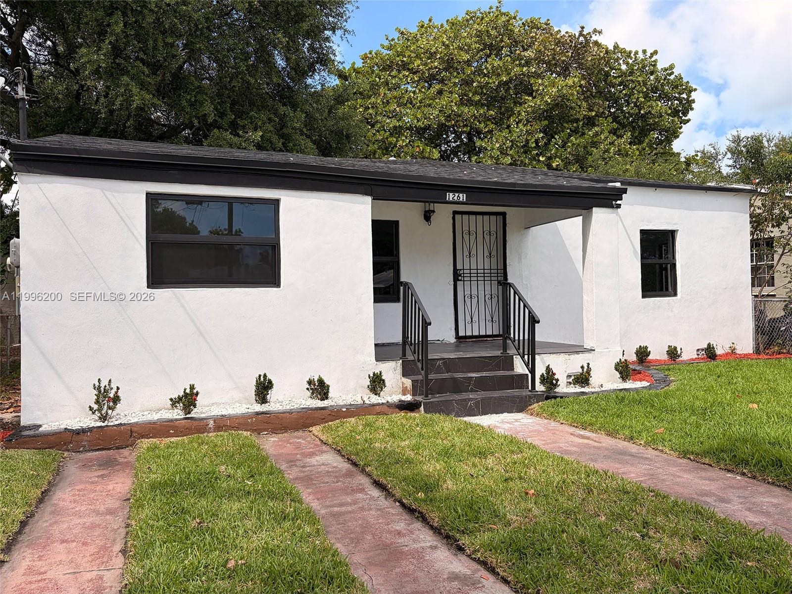 1261 NW 45th St Property Photo 1