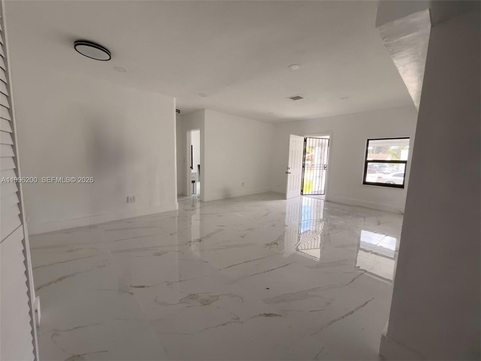 1261 Nw 45th St Property Photo 13