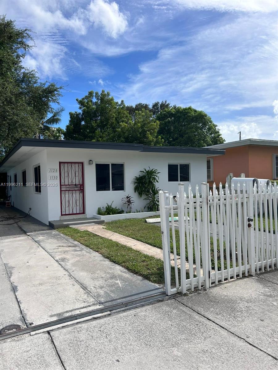 1128 Nw 76th St Property Photo 1