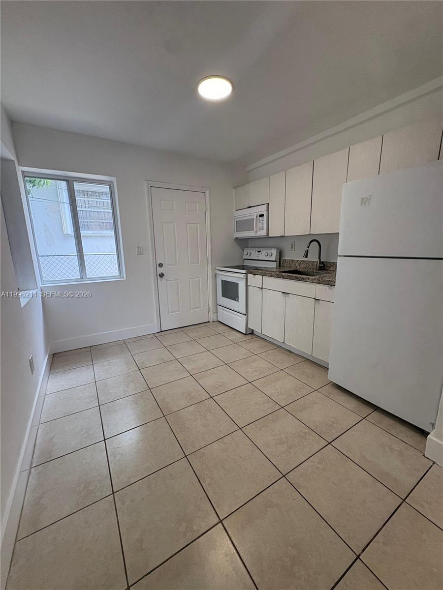 1128 Nw 76th St Property Photo 11