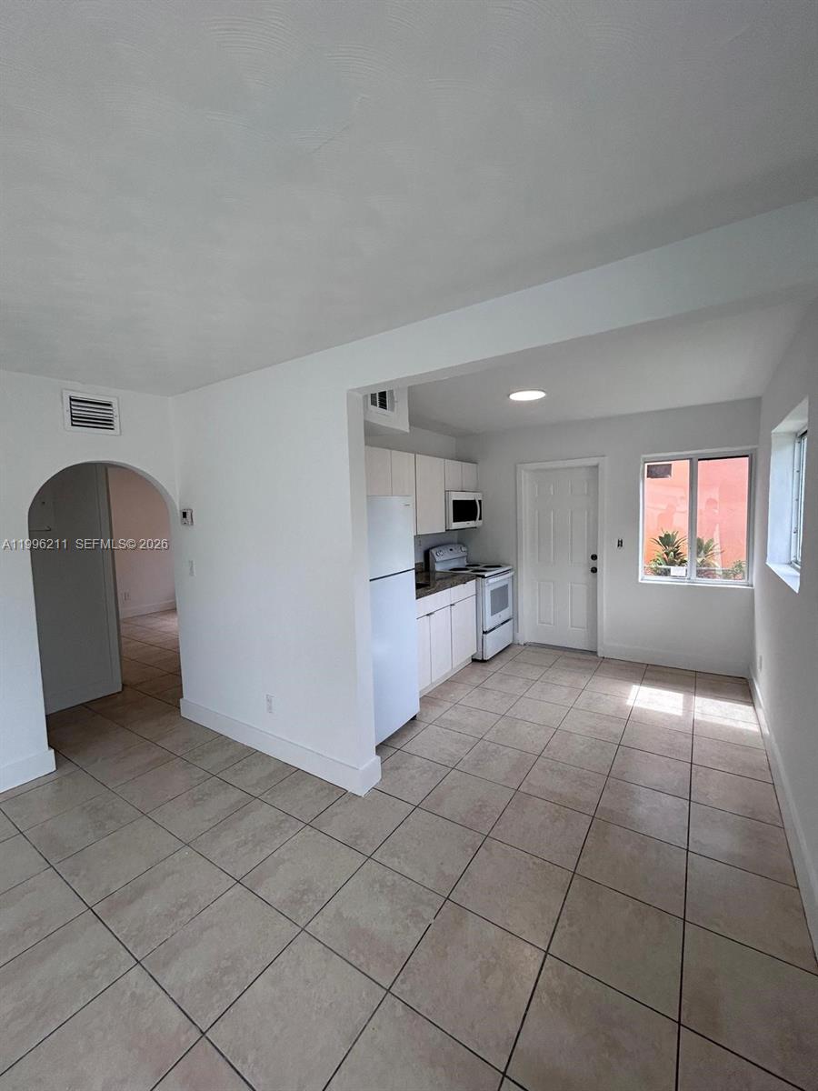 1128 Nw 76th St Property Photo 13
