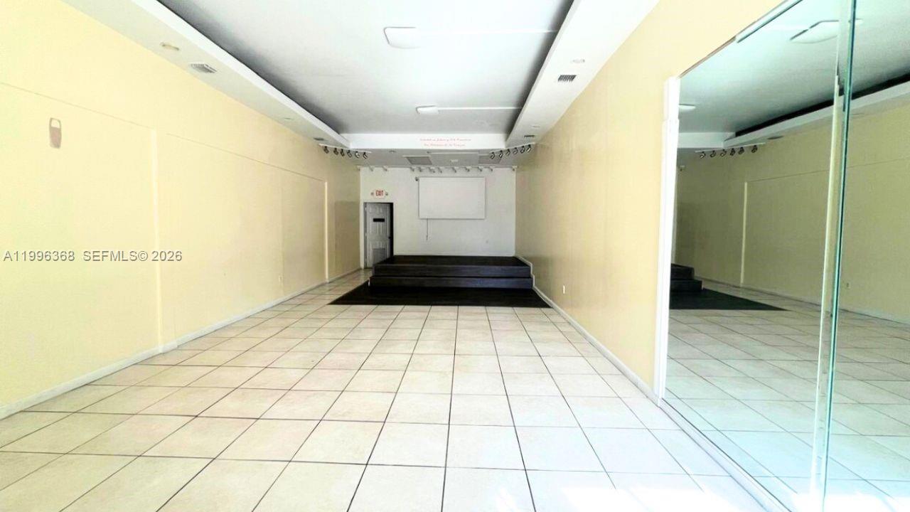 2617 W Flagler St Property Photo 3