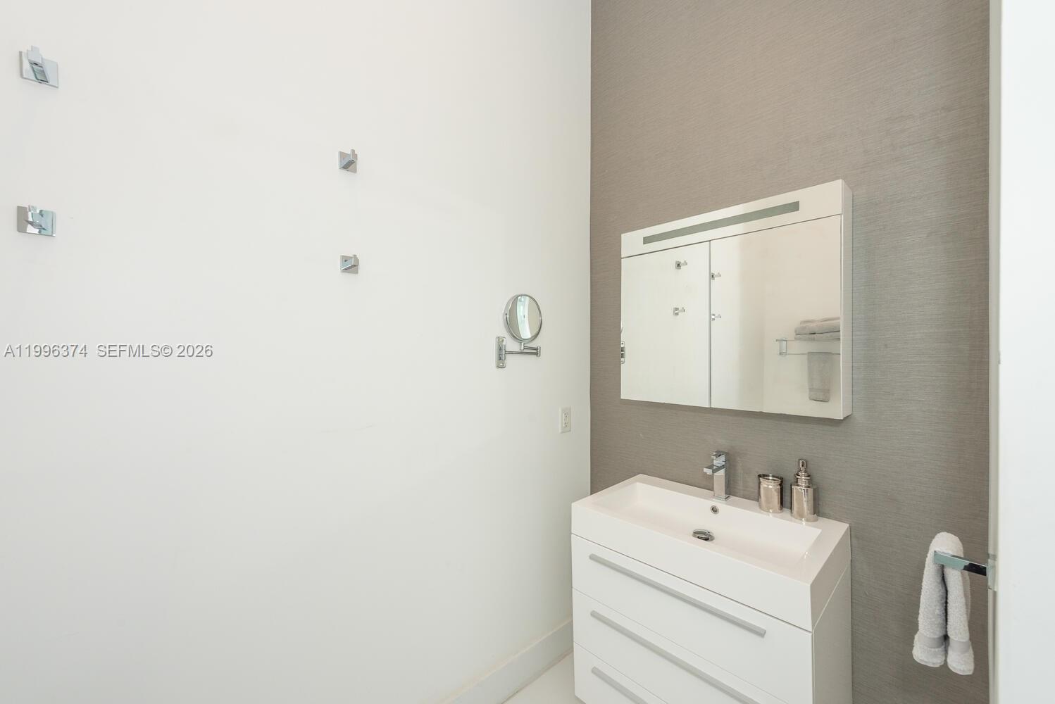 13145 Coronado Ln Property Photo 24
