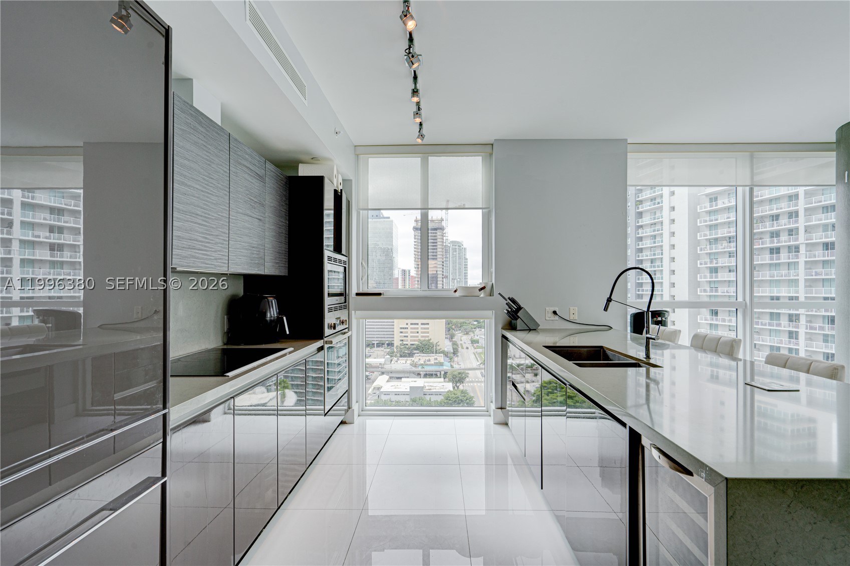 1080 Brickell Ave 1801 Property Photo 3