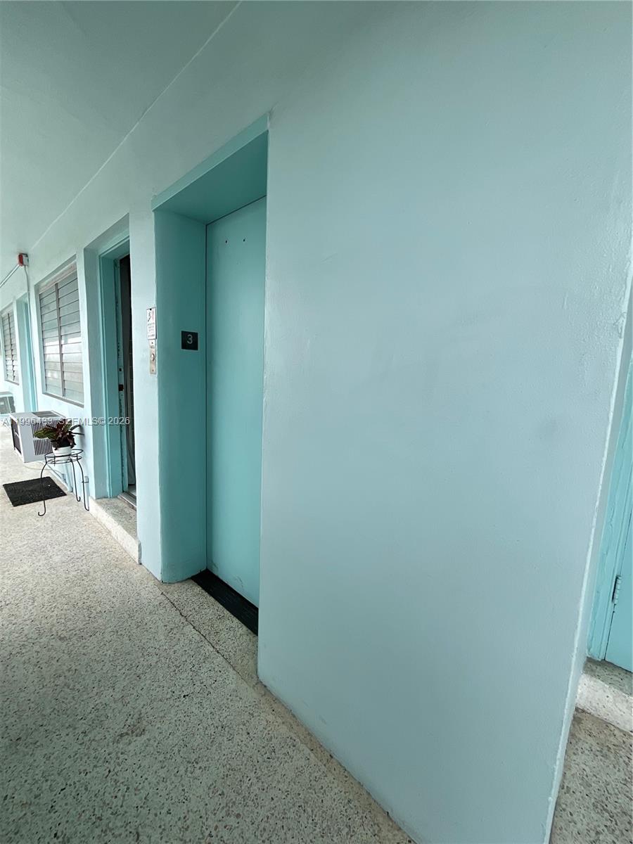 1004 Pennsylvania Ave 15 Property Photo 4