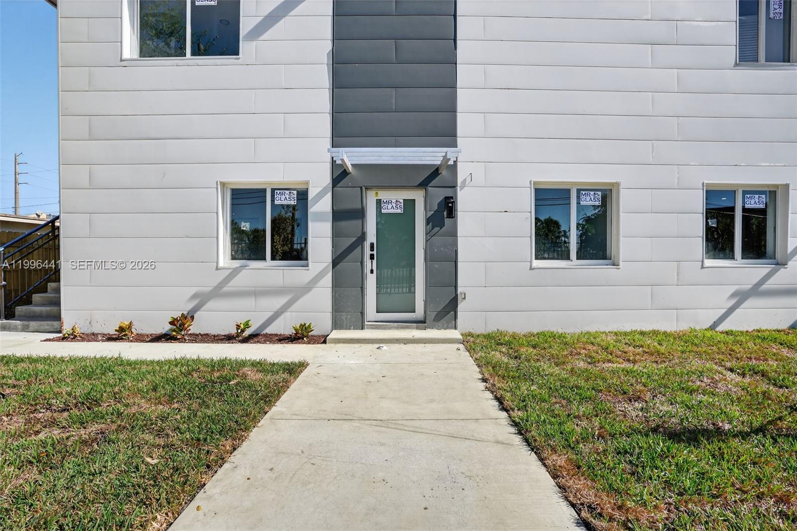 1515 N Redland Rd 1 Property Photo 8