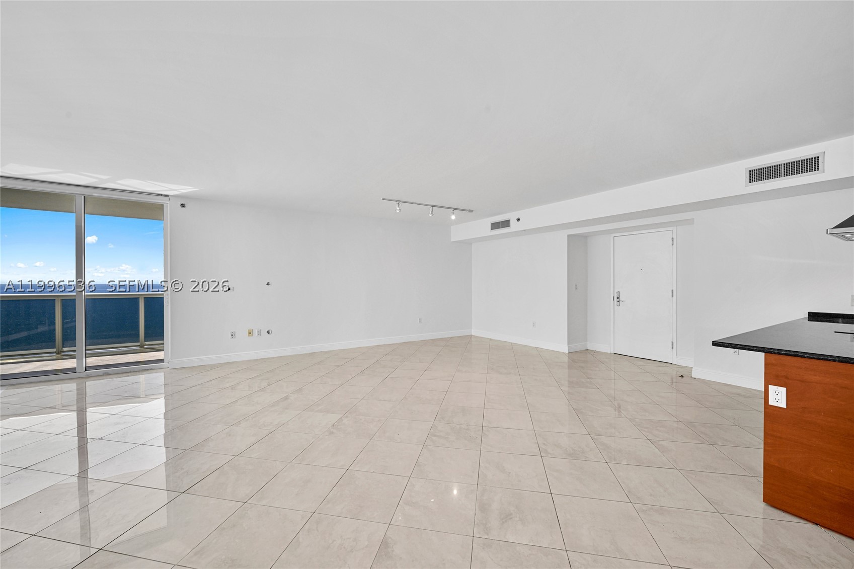 1850 S Ocean Dr 3510 Property Photo 8