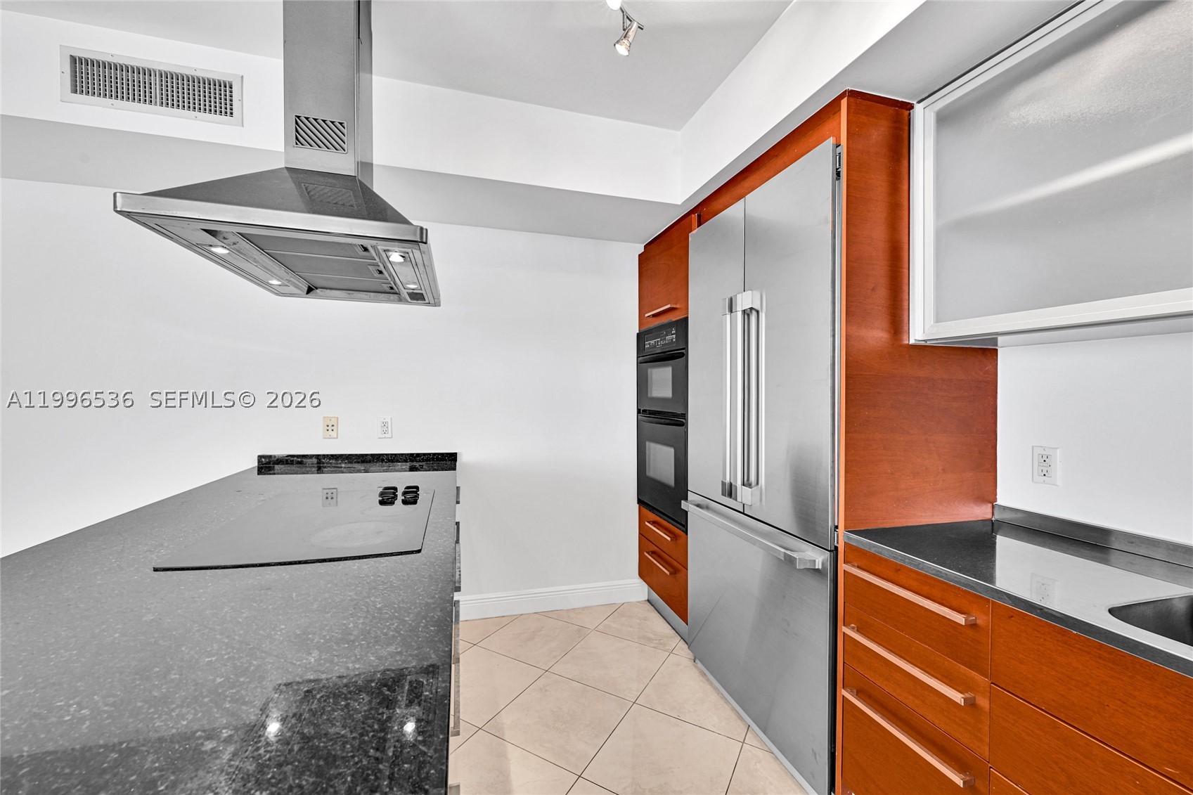 1850 S Ocean Dr 3510 Property Photo 17