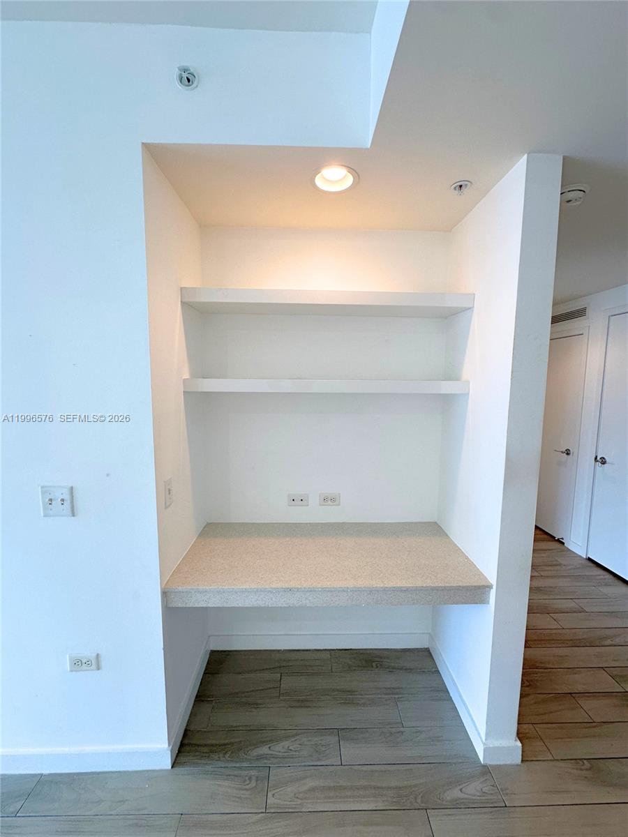 999 Sw 1st Ave 2109 Property Photo 7