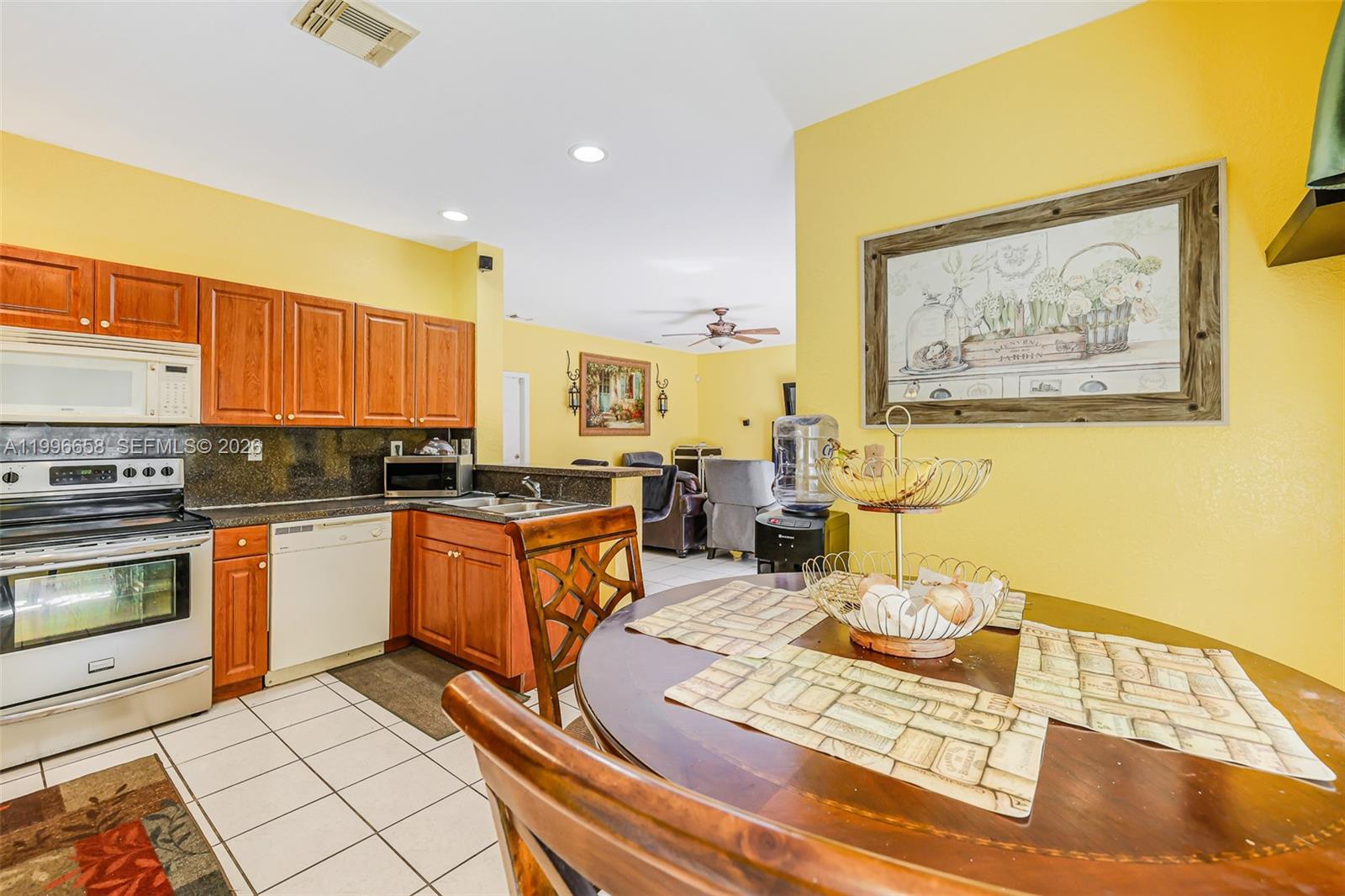 14606 Sw 158th Pl Property Photo 11