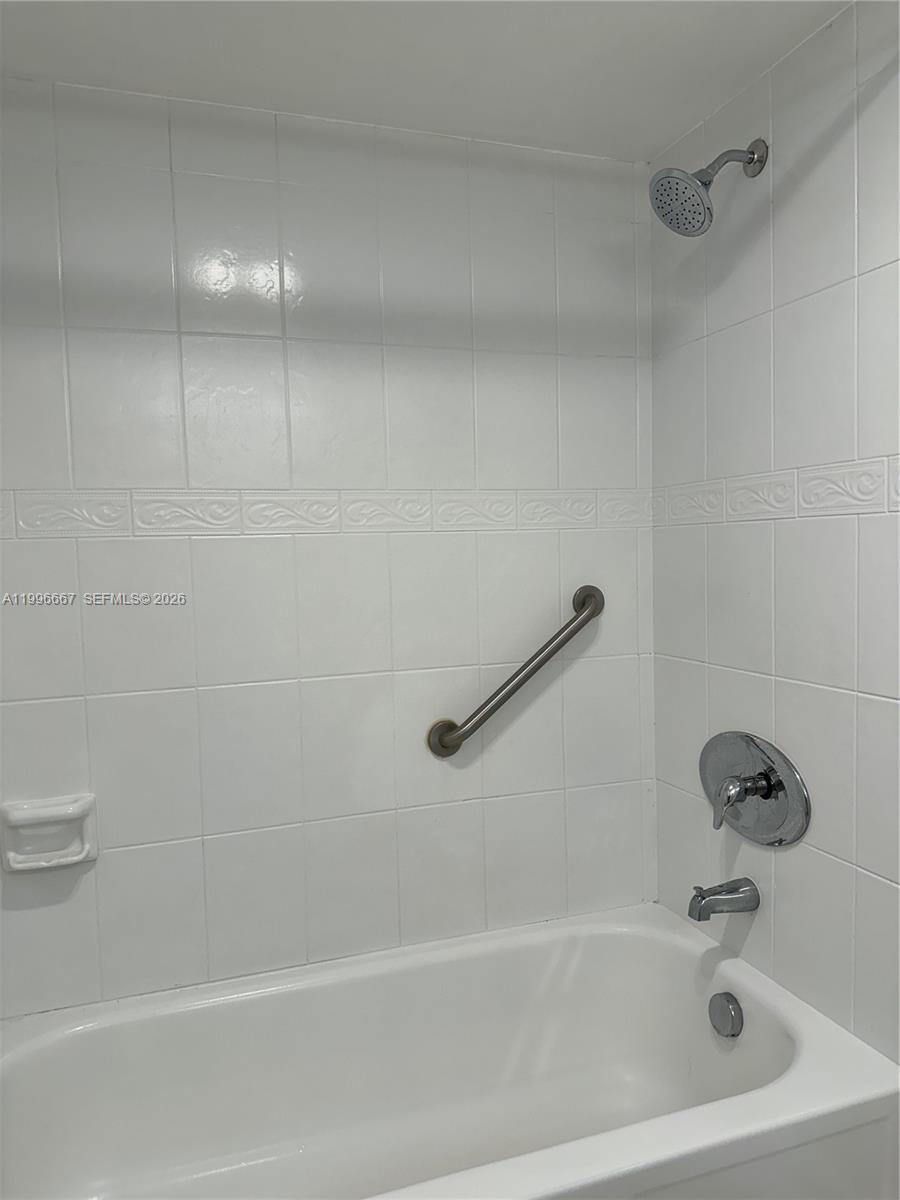 2400 S Ocean Dr 5513 Property Photo 9