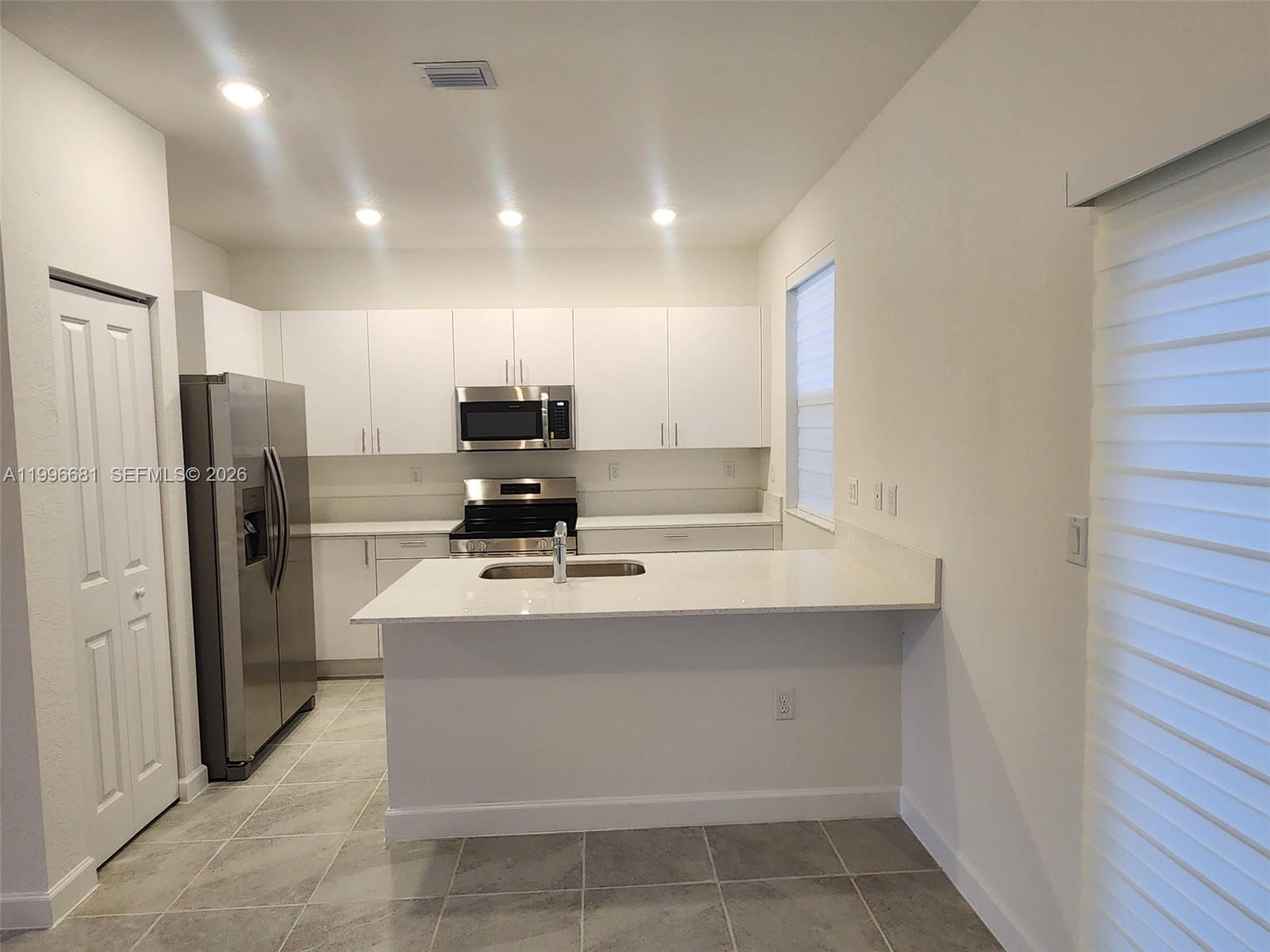 2429 Se 28 Dr # 2429 Property Photo 6
