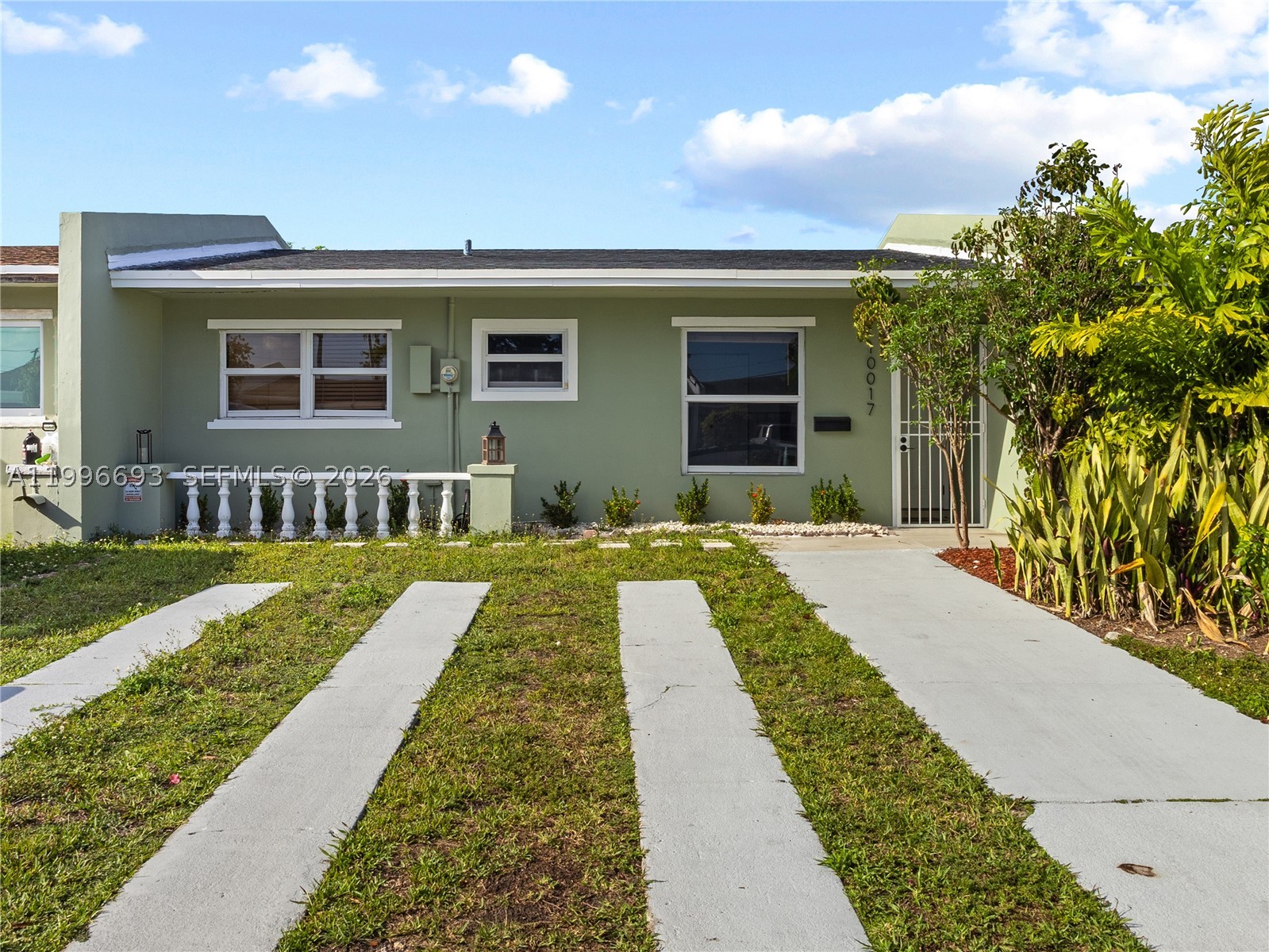 10017 SW 23rd Ter