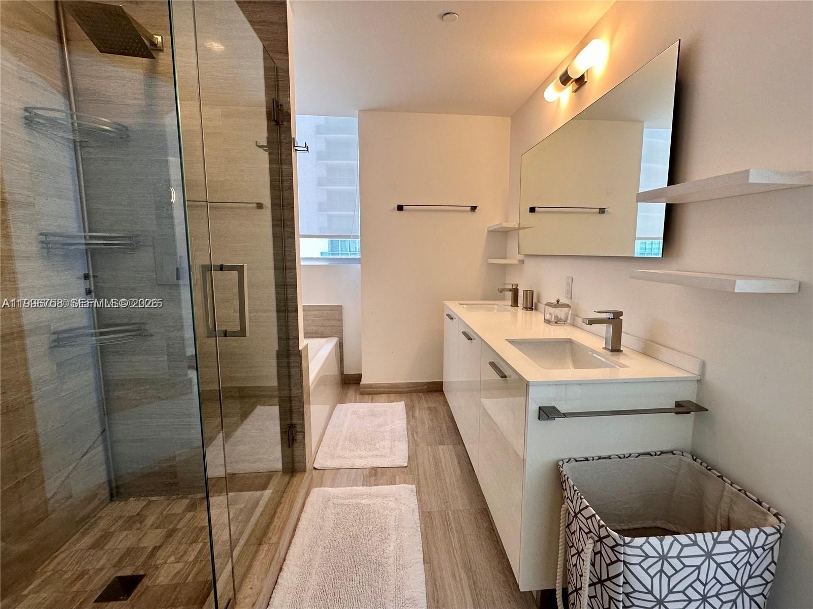 1300 Brickell Bay Dr 3206 Property Photo 13
