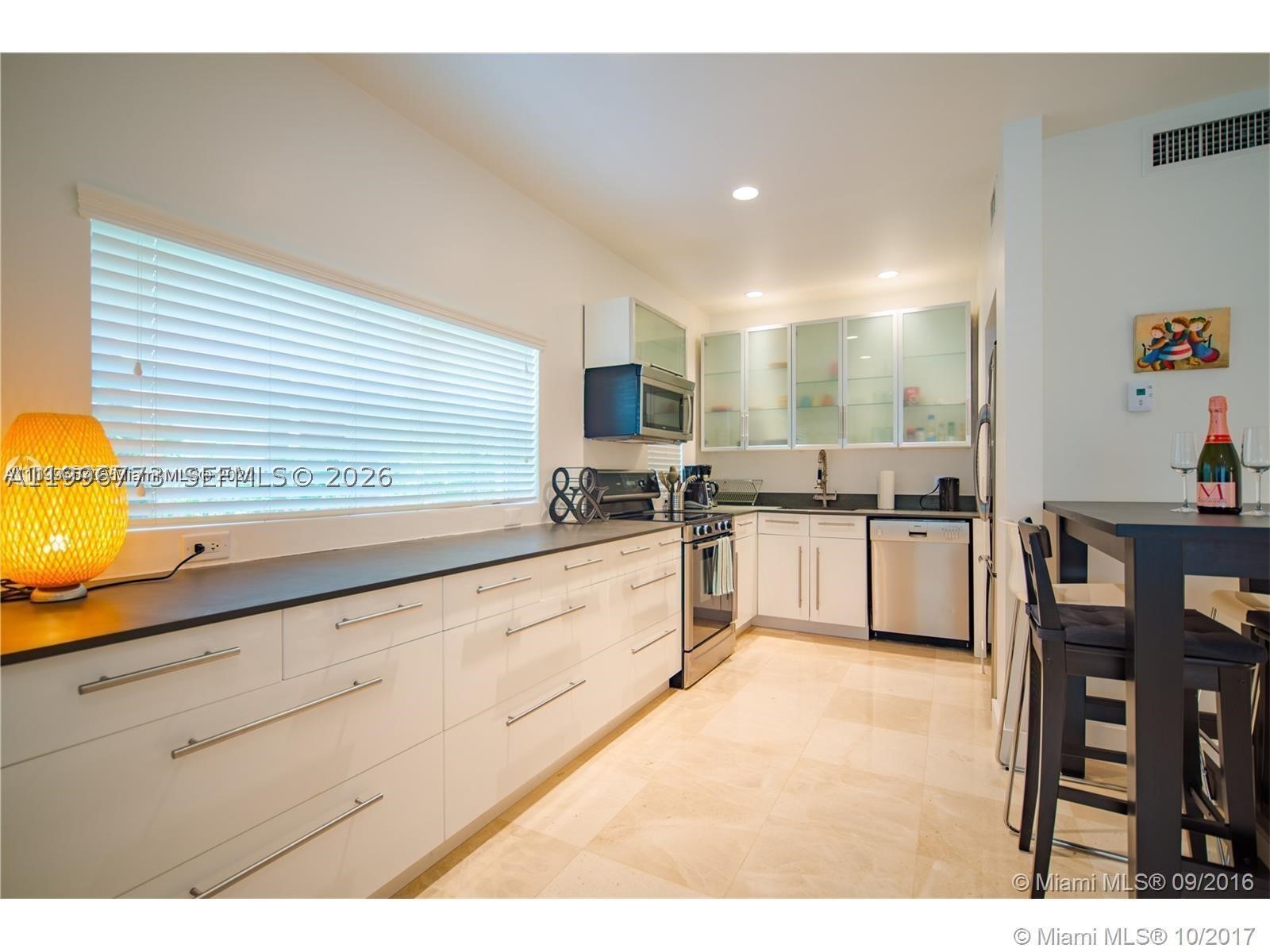 929 Michigan Ave 1 Property Photo 4