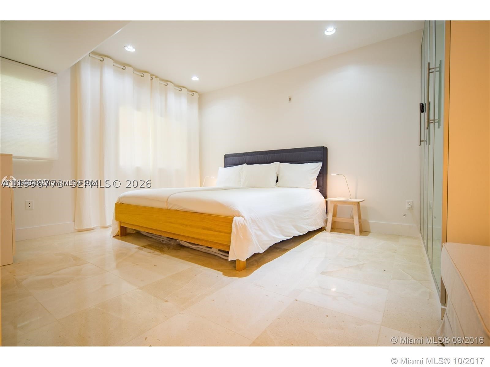 929 Michigan Ave 1 Property Photo 10