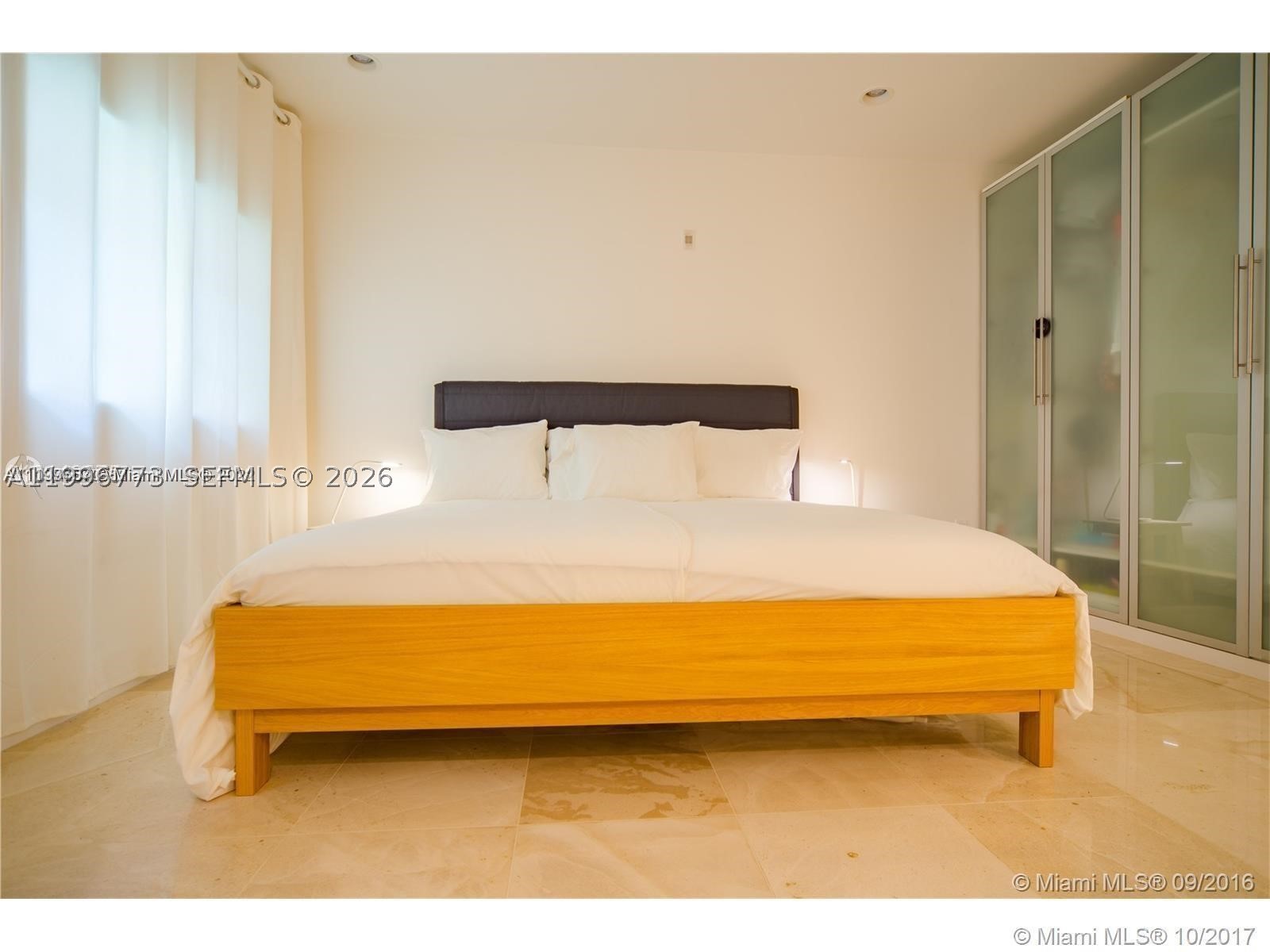 929 Michigan Ave 1 Property Photo 11