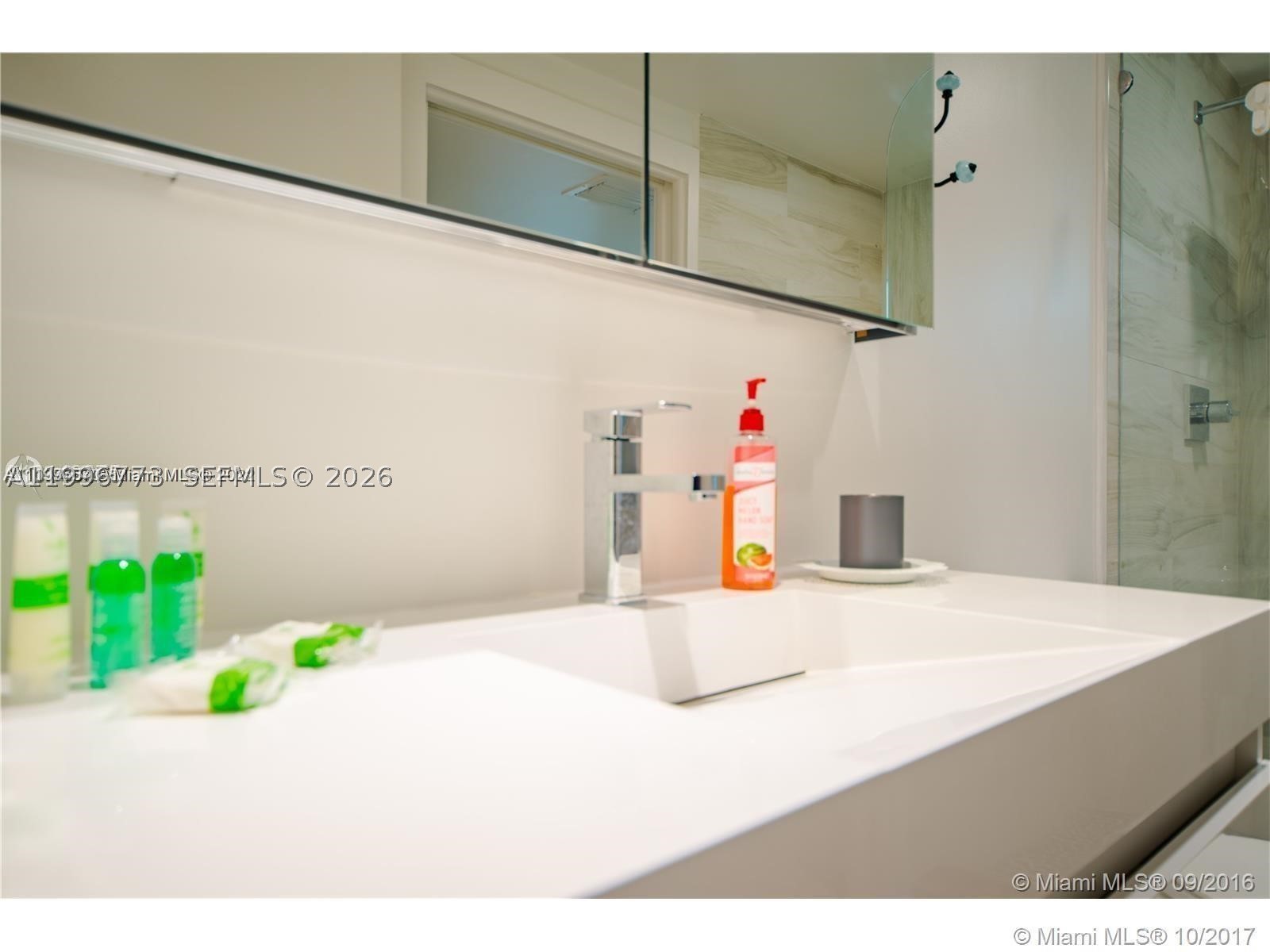 929 Michigan Ave 1 Property Photo 12