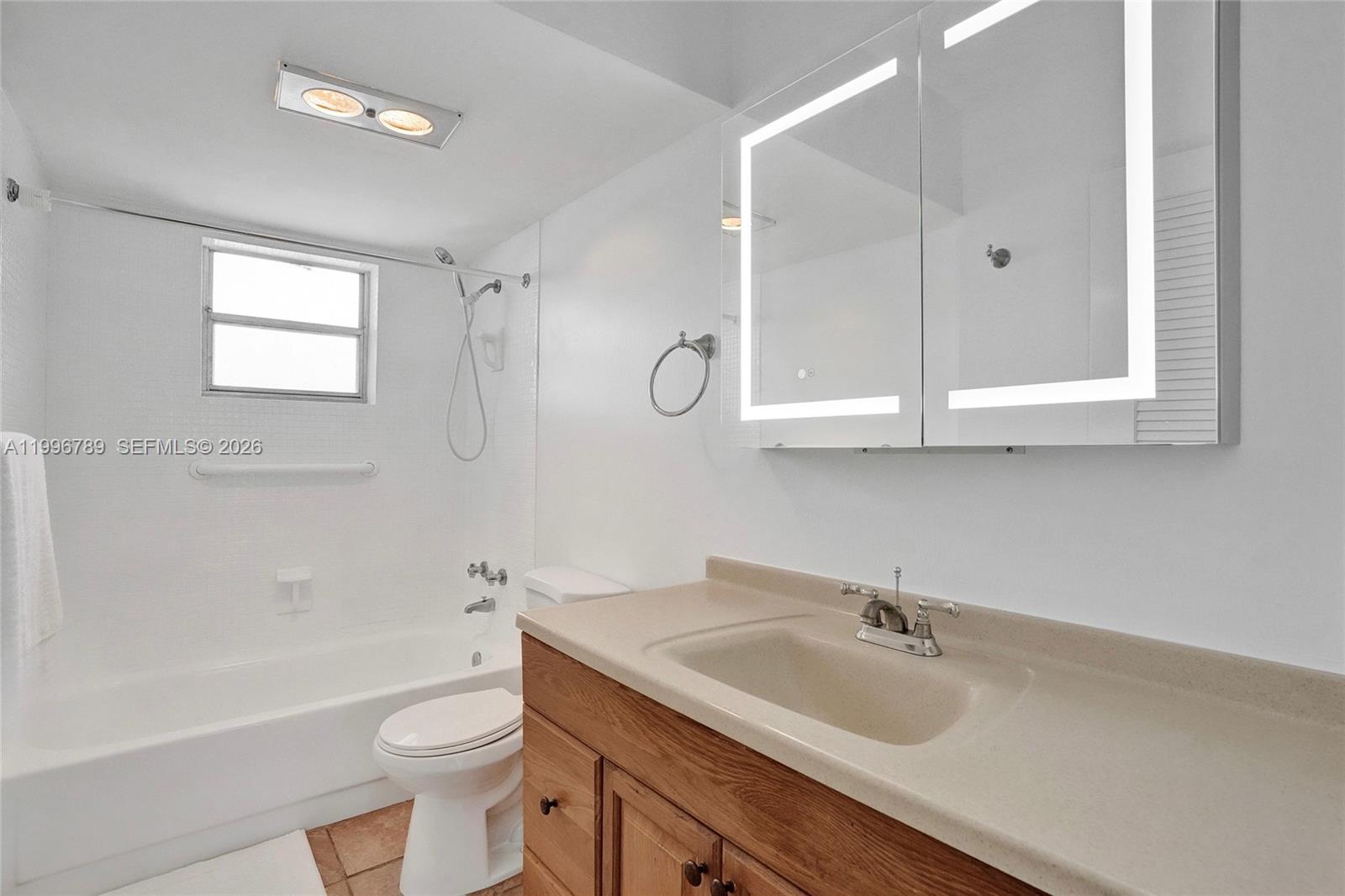 3181 S Ocean Dr 306 W Property Photo 21