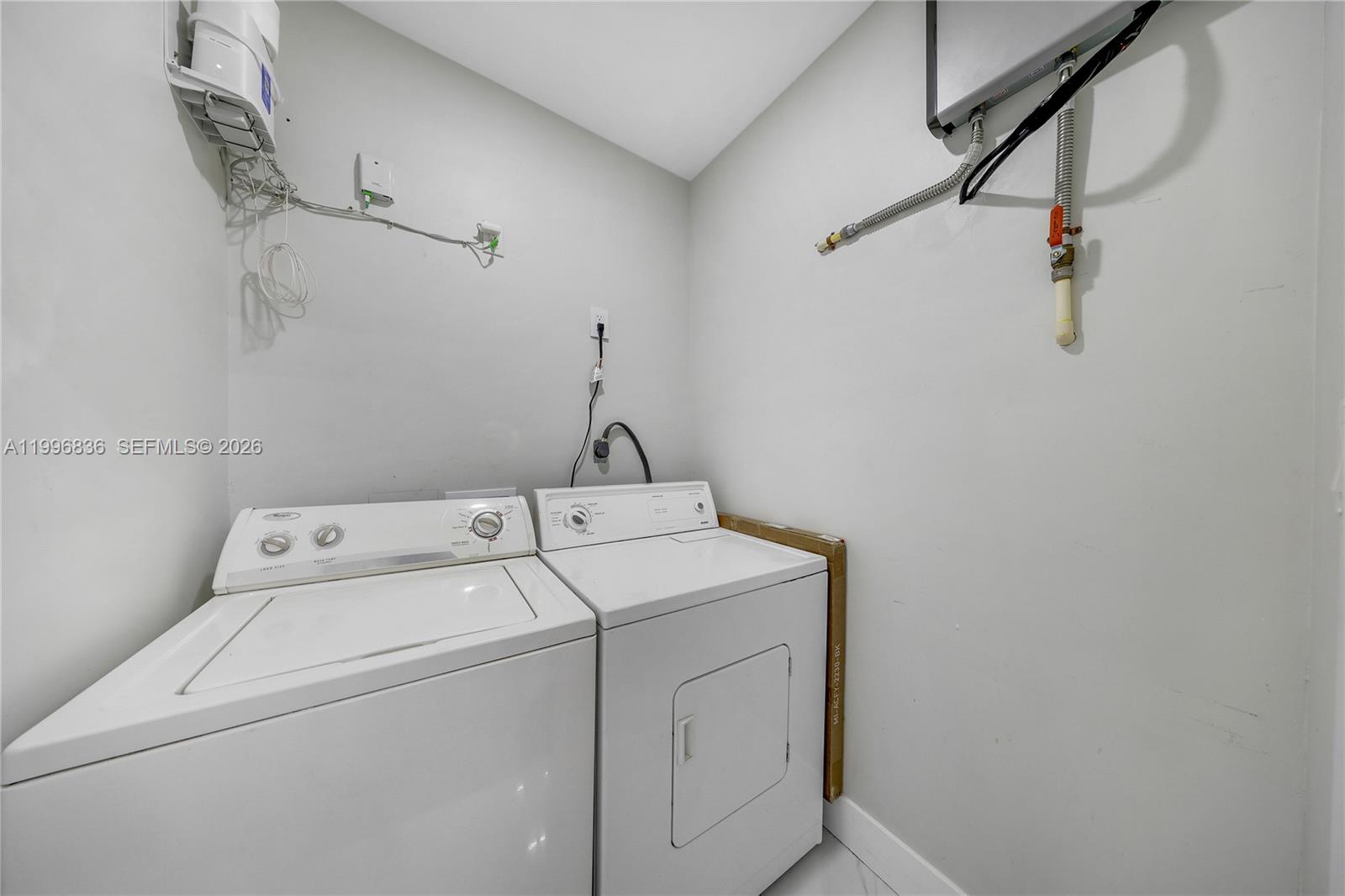 2612 Sw 12th St Main Property Photo 8