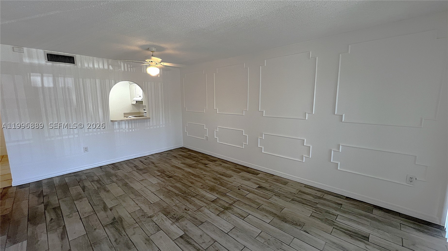711 N Pine Island Rd 211 Property Photo 3