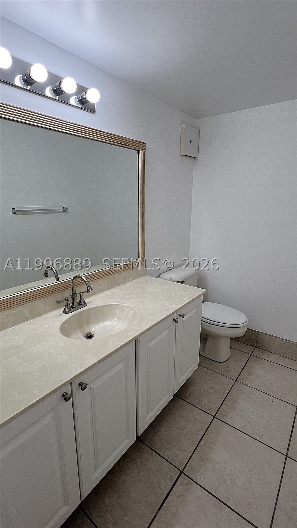 711 N Pine Island Rd 211 Property Photo 12
