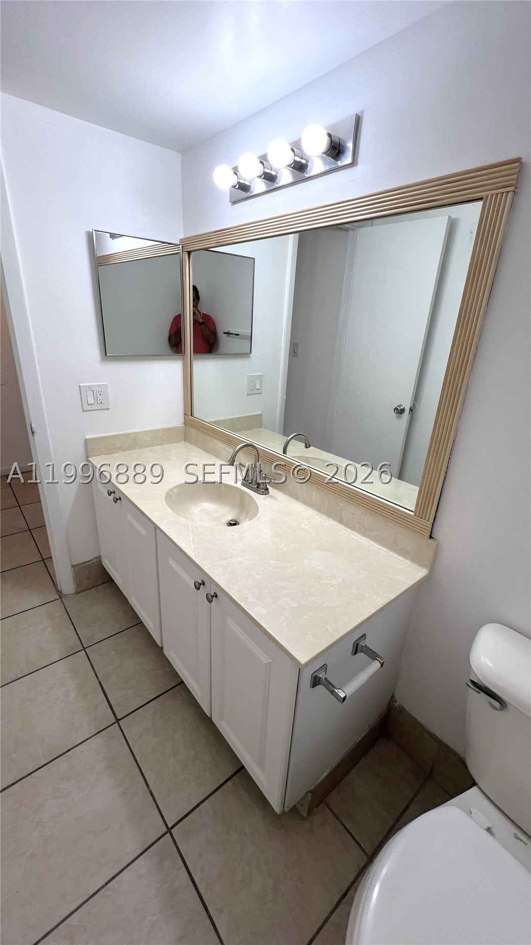 711 N Pine Island Rd 211 Property Photo 13