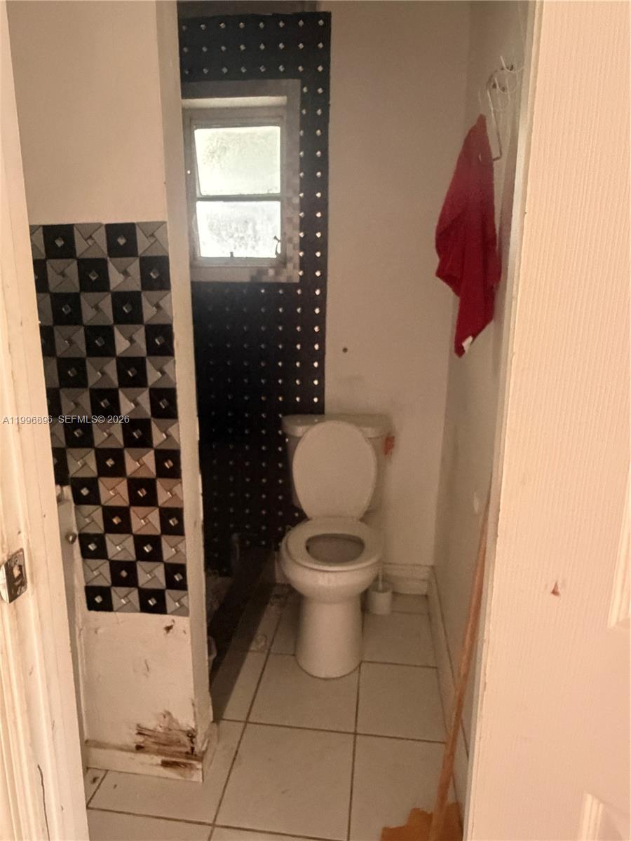 634 SW 10th Ave Property Photo 1