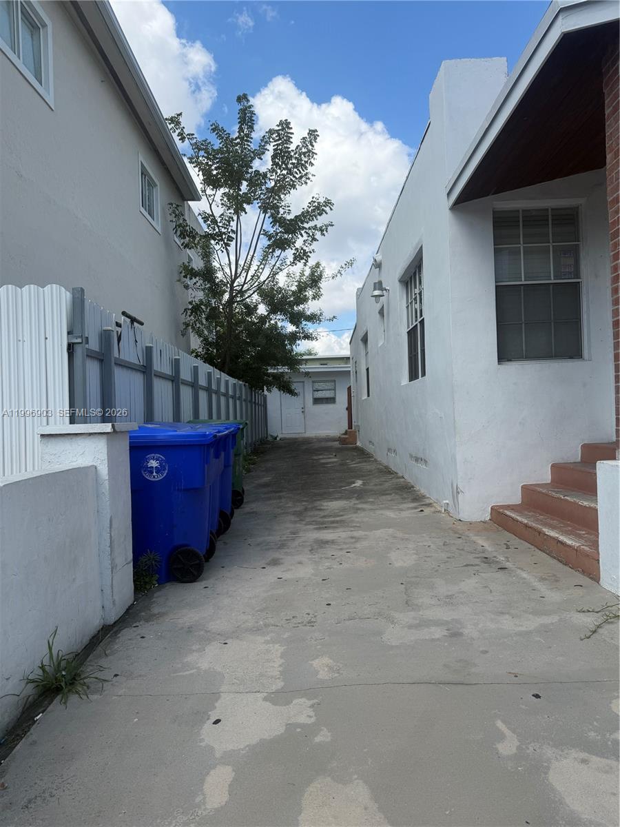634 Sw 10th Ave Property Photo 4