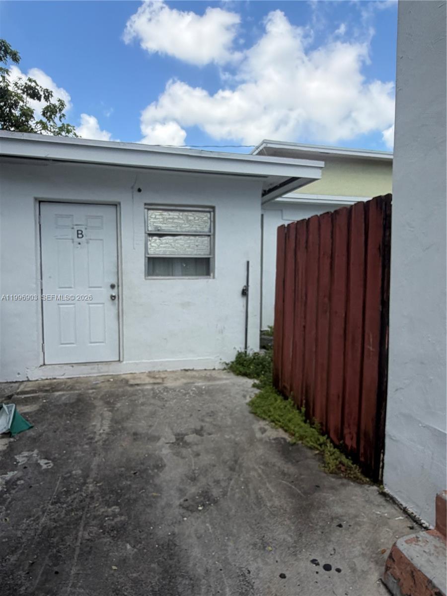 634 Sw 10th Ave Property Photo 5