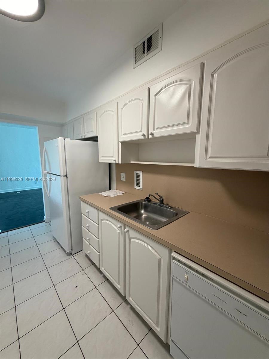 4001 S Ocean Dr 4h Property Photo 6