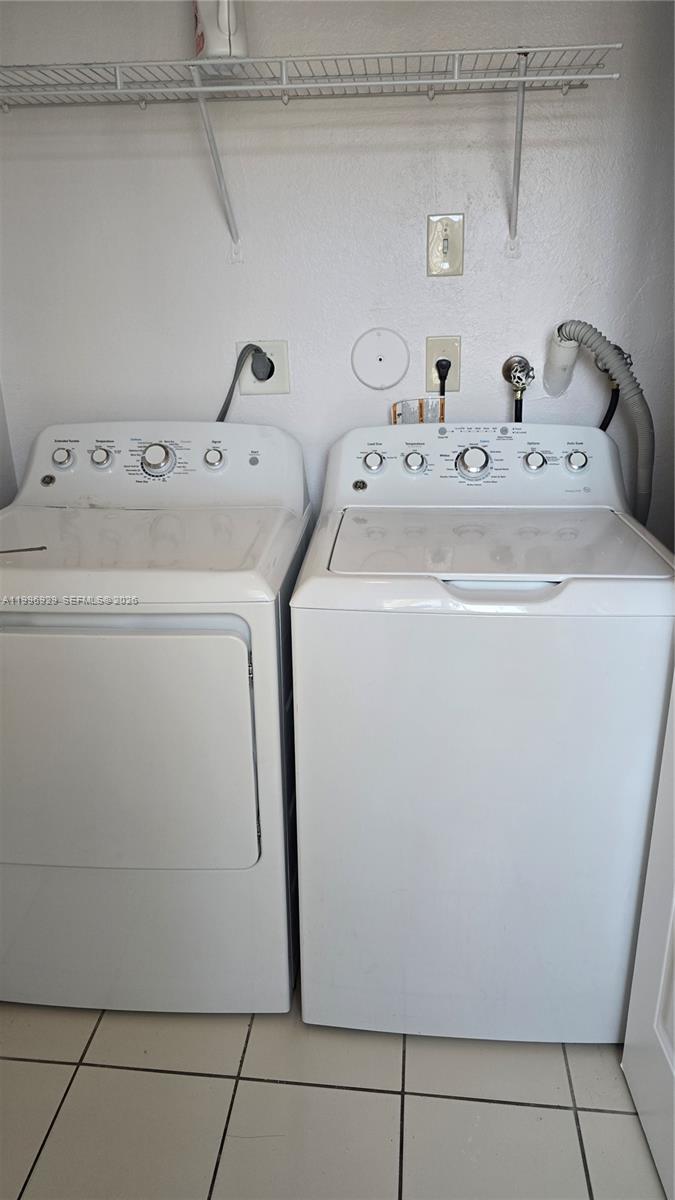 2755 Se 15th 101 Property Photo 7