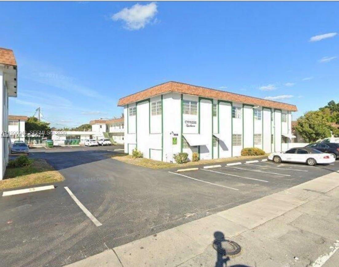 2219 Polk St 6a Property Photo 5