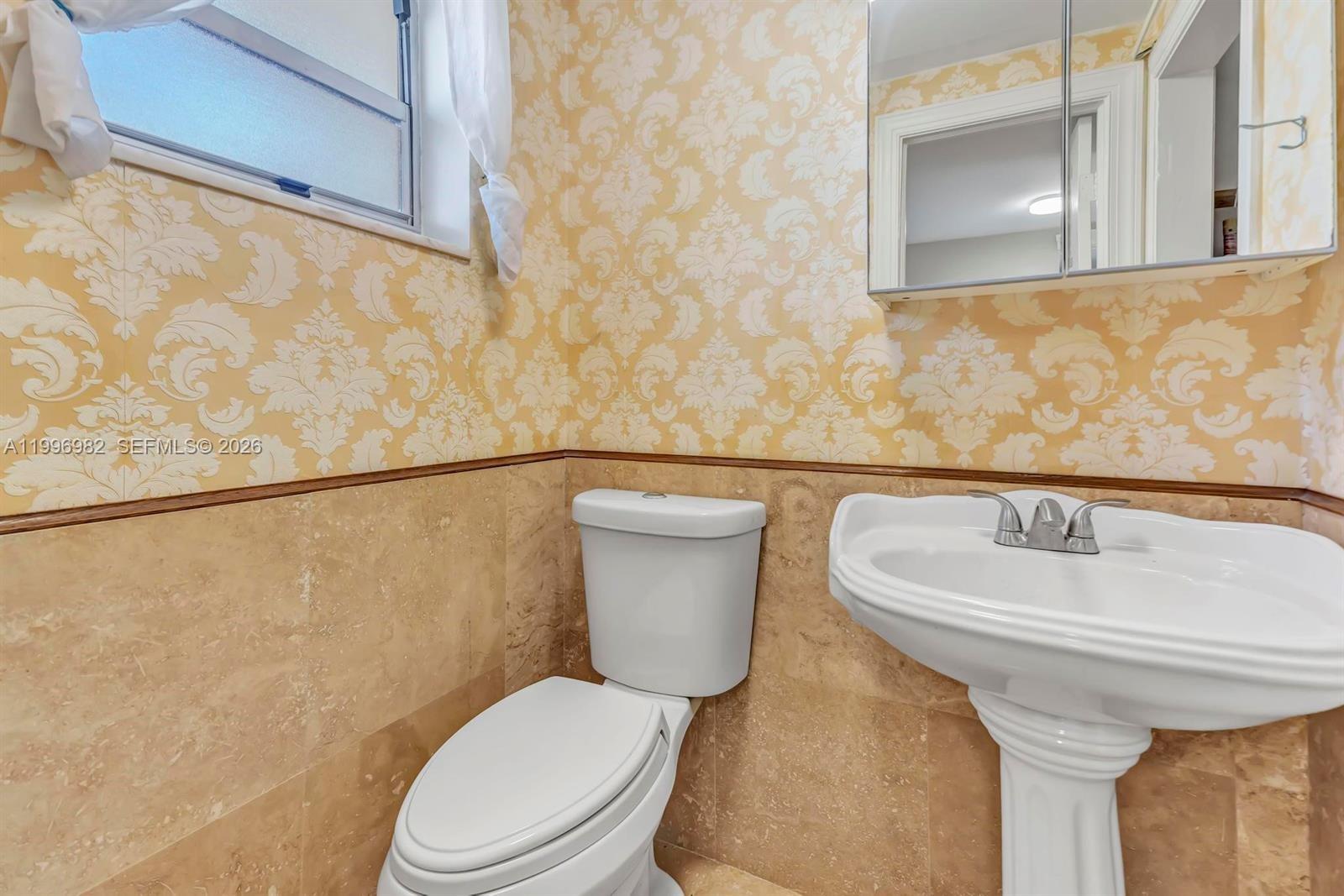 3199 S Ocean Dr 406 Property Photo 5