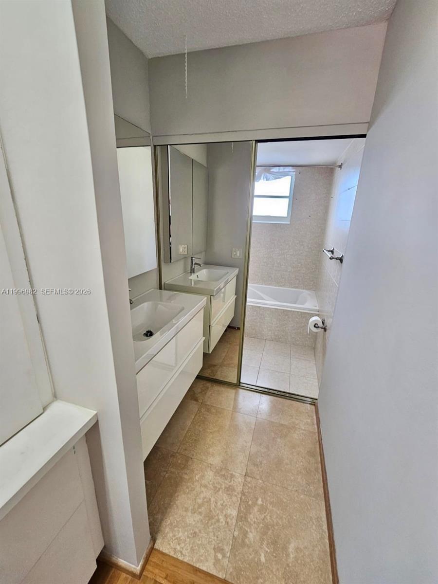 3199 S Ocean Dr 406 Property Photo 17