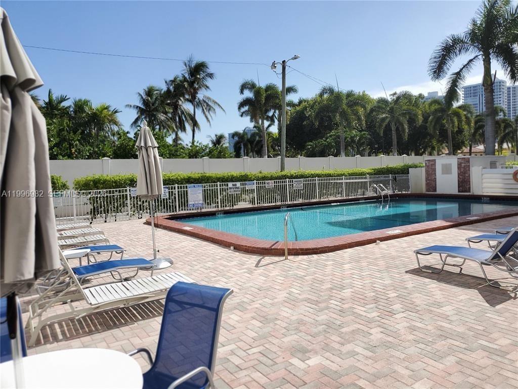 3199 S Ocean Dr 406 Property Photo 29