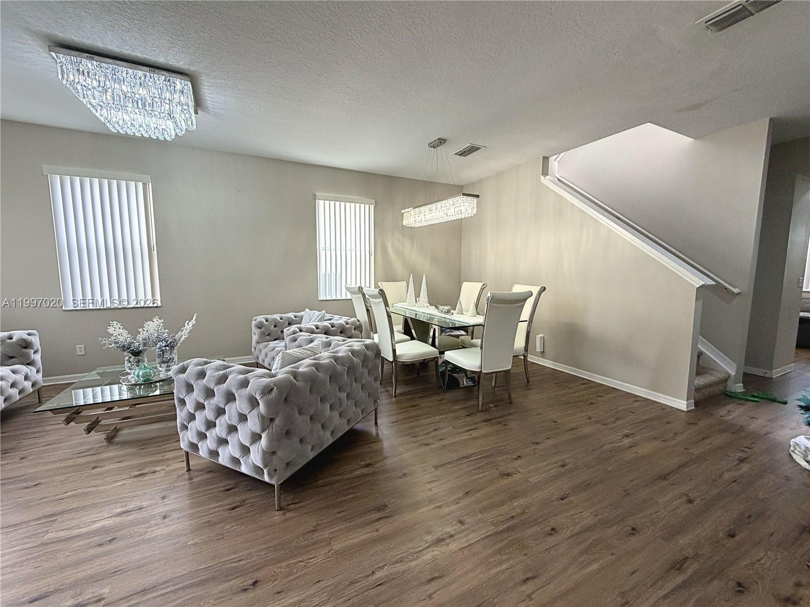 233 Aldridge Ln Property Photo 9