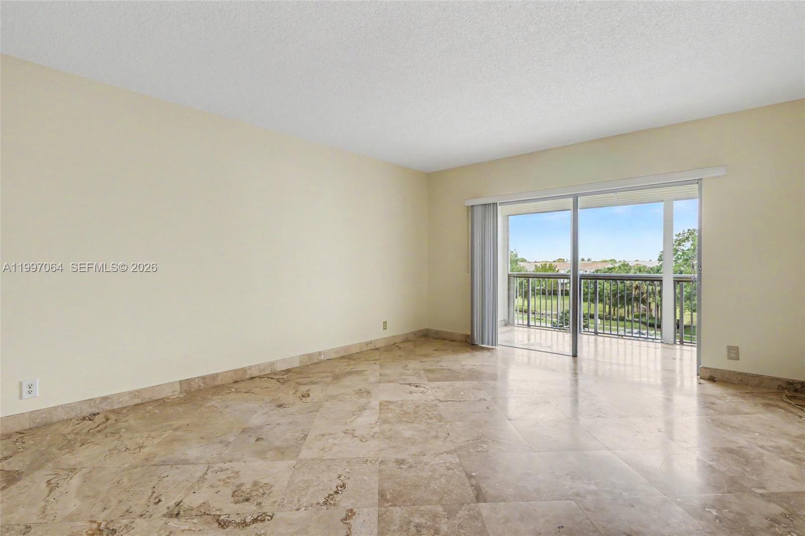4200 Hillcrest Dr 408 Property Photo 7
