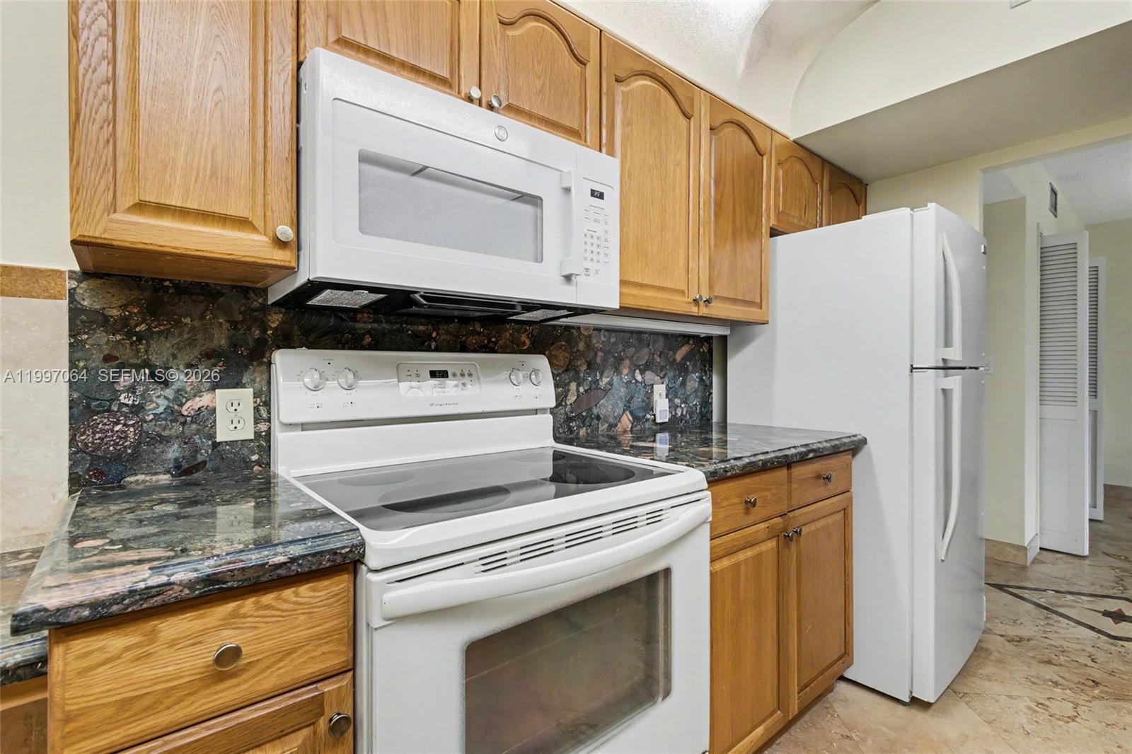 4200 Hillcrest Dr 408 Property Photo 10